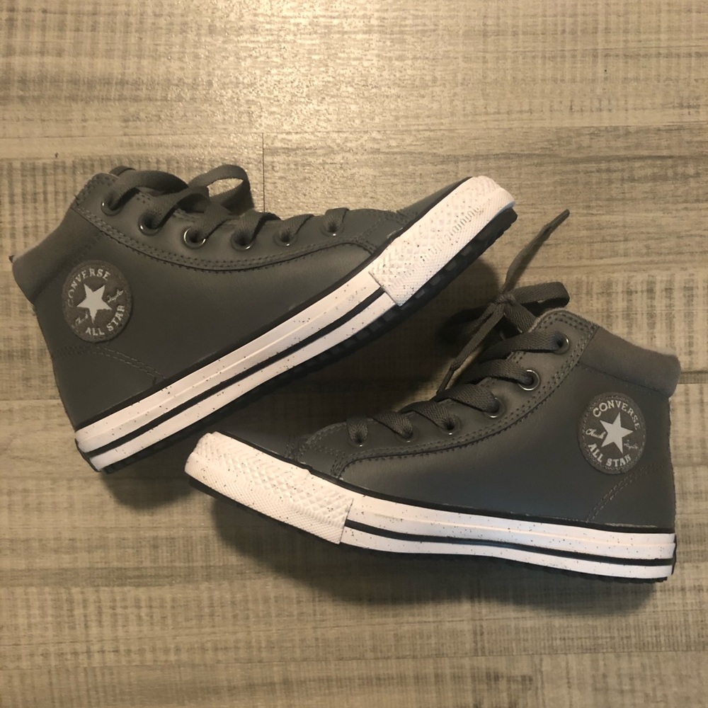 Converse Chuck Taylor All Star Street Mid Sneaker in Gray